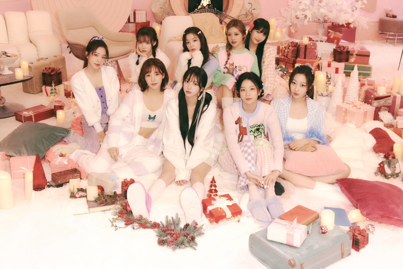Red Velvetとaespaがコラボ！サンタコスのウィンターソング「Beautiful Christmas」公開