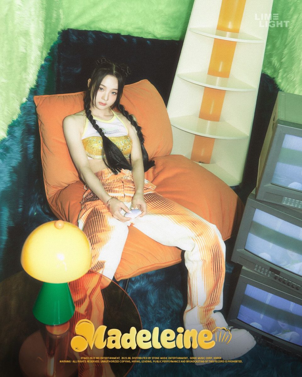 LIMELIGHT 1ST SINGLE 「MADELEINE (マドレーヌ)」
ミユ (MiU/미유)
スヘ (Suhye/수혜)
ガウン (Gaeun/가은)